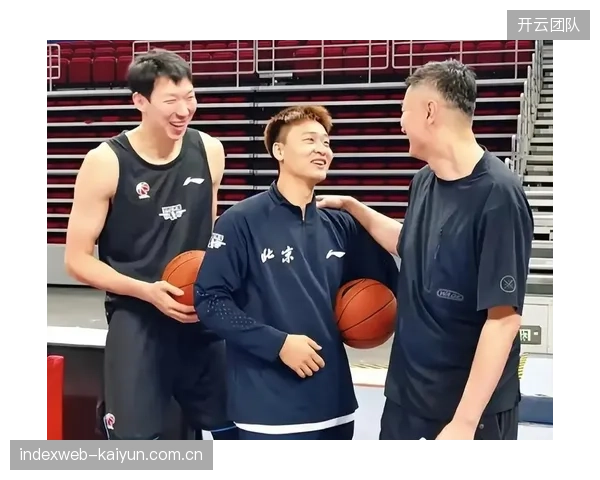 广东宏远在颗粒无收的赛季后进入调整期，休赛期阵容补强迫在眉睫。